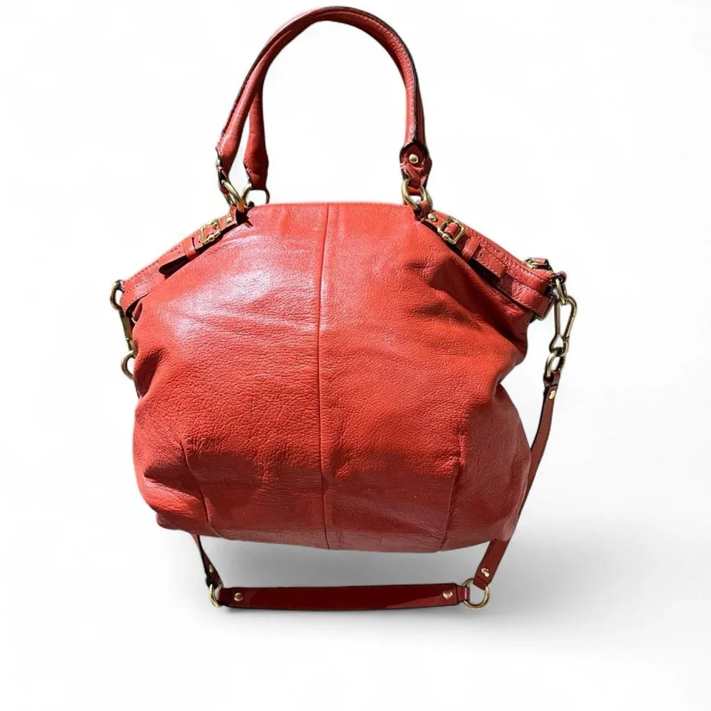 Coach - Picture 2 of 9